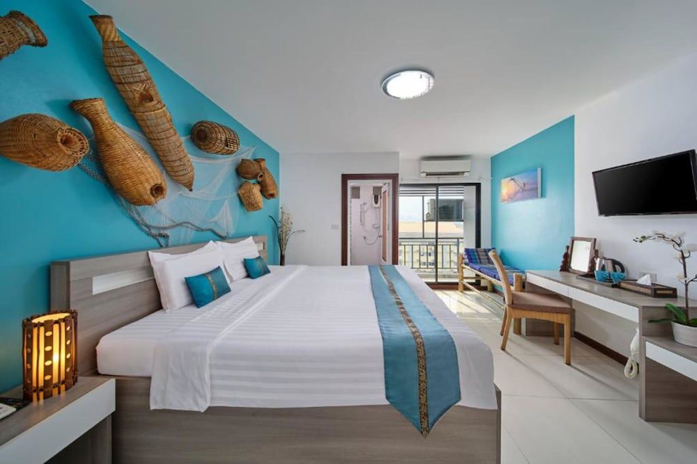 Baan Thai Boutique Deluxe Room, 1 King Bed 7