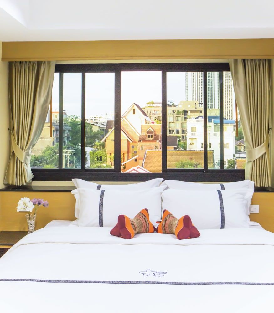 Sillemon Garden Hotel Superior Queen Room 11