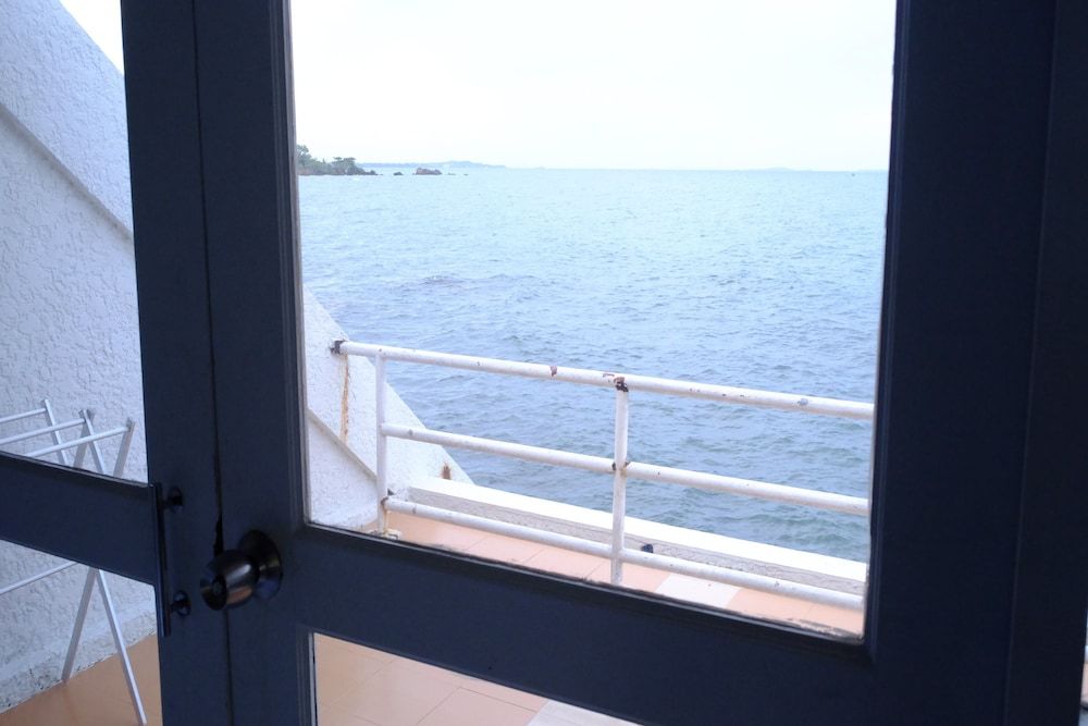 Wangkaew Resort Twin Cottage with Sea View 7