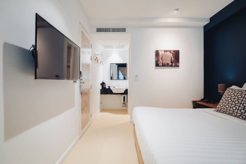 undefined Xinlor House 10