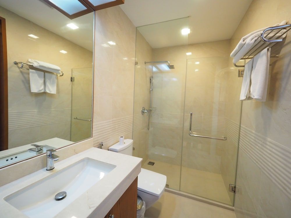 Q Conzept Condominium 2-Bedroom Grand Sea view 4