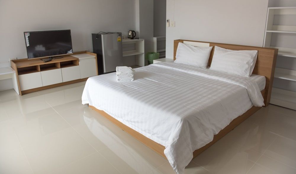 Happy Home Deluxe Room 3