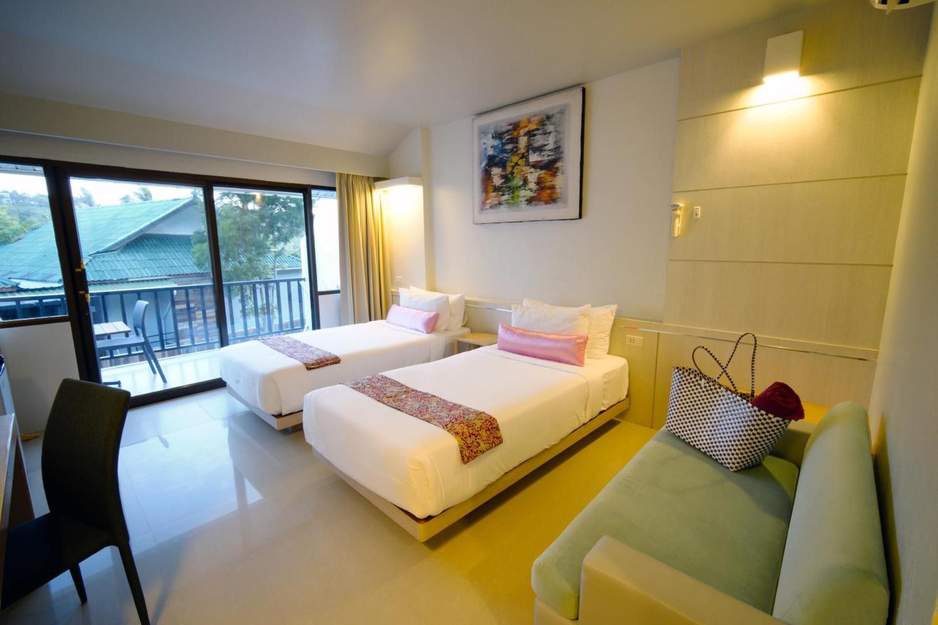 Villa Cha Cha Salad Beach Koh Phangan Superior Twin Room with Balcony 2