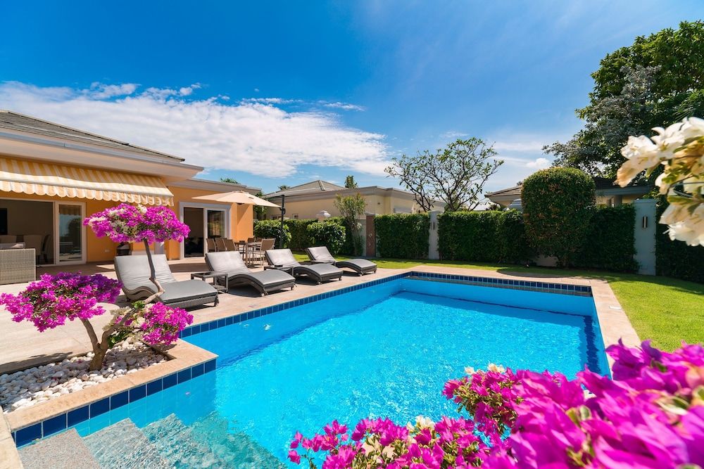 undefined Luxury Pool Villa 604 7