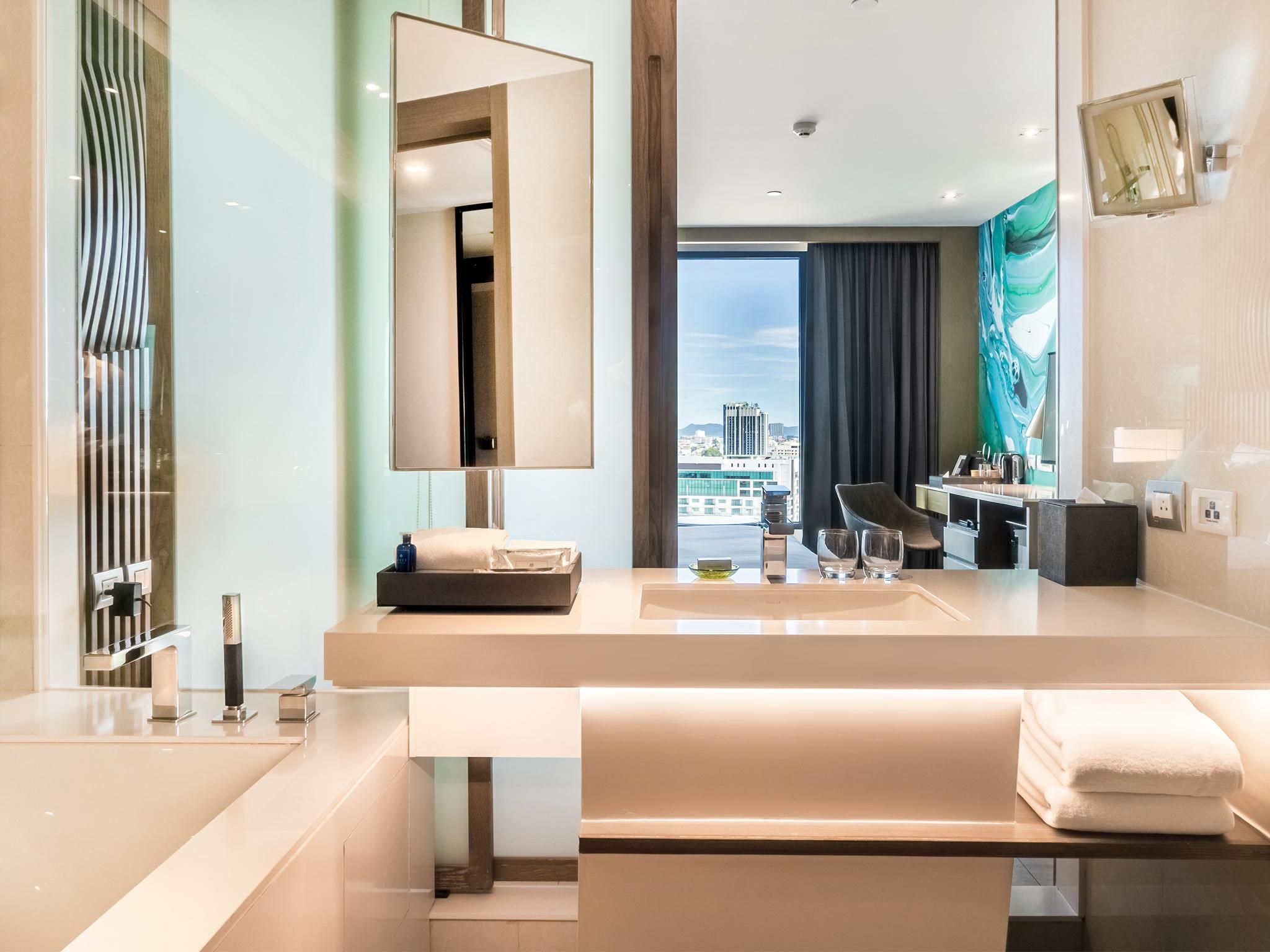 Premier Lux Twin Room