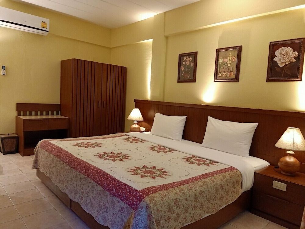 Rommai Greenpark Lampang Standard Double Room 4
