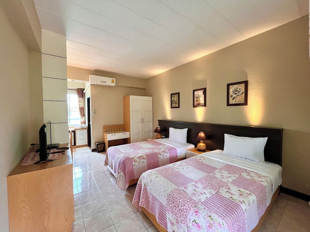 Rommai Greenpark Lampang Standard Twin Room 8