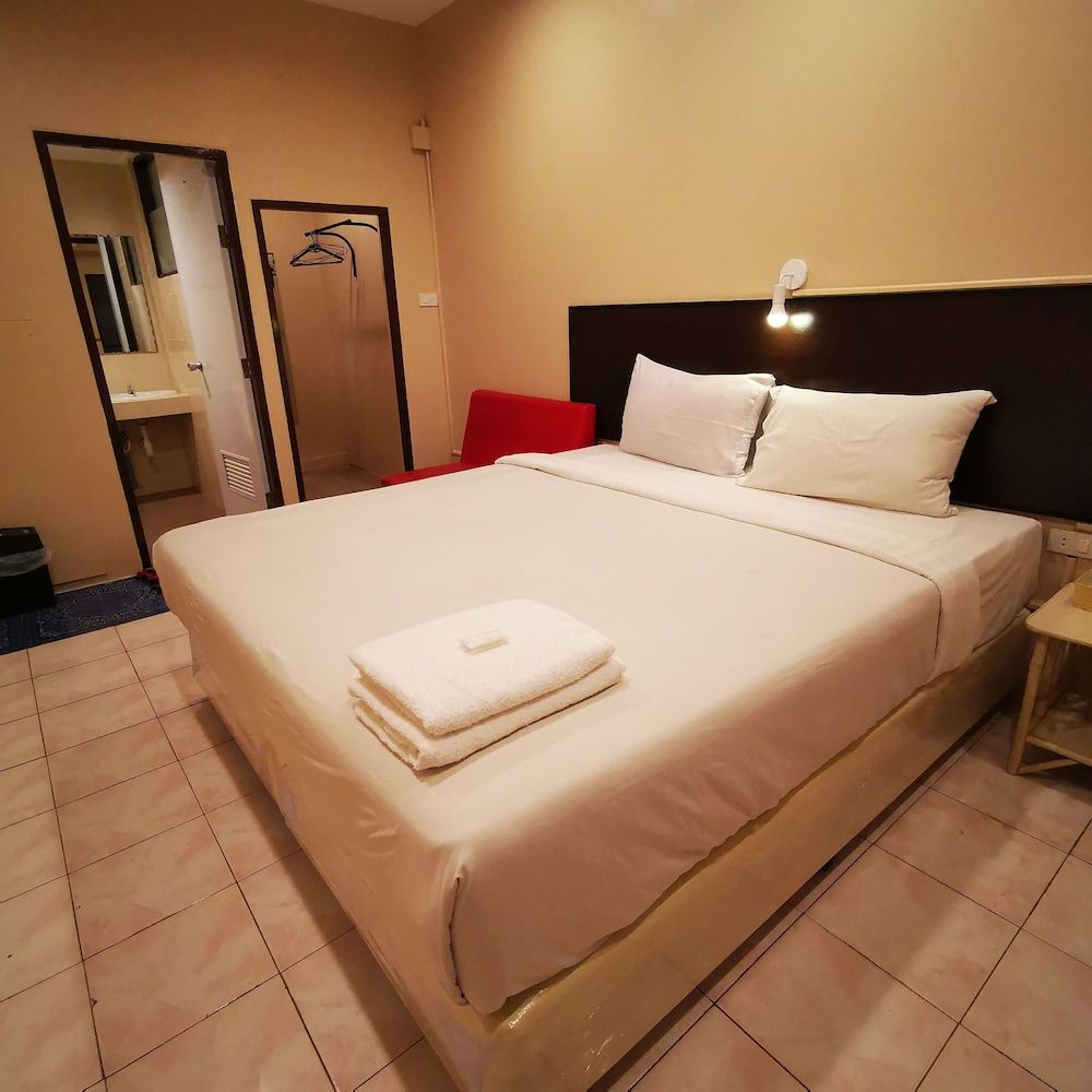 KKinn South Pattaya Hotel Standard Double Room 6