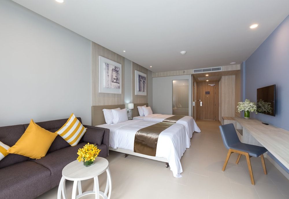 X10 Khaolak Deluxe Triple Room (Family Wing) 2