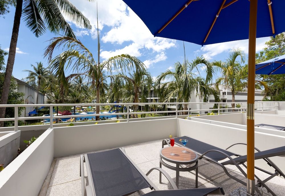 X10 Khaolak Deluxe Triple Room (Family Wing) 9