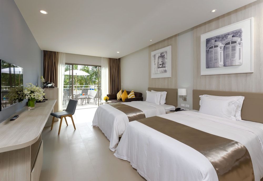 X10 Khaolak Deluxe Triple Room (Family Wing) 6