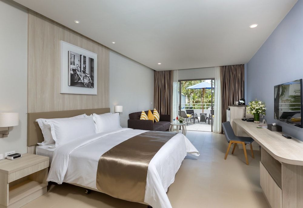 X10 Khaolak Deluxe Triple Room (Family Wing) 5