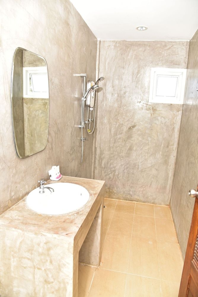 Pran Crescent Double Room 14