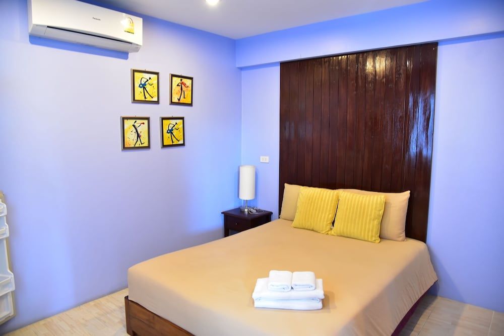 Pran Crescent Double Room 9