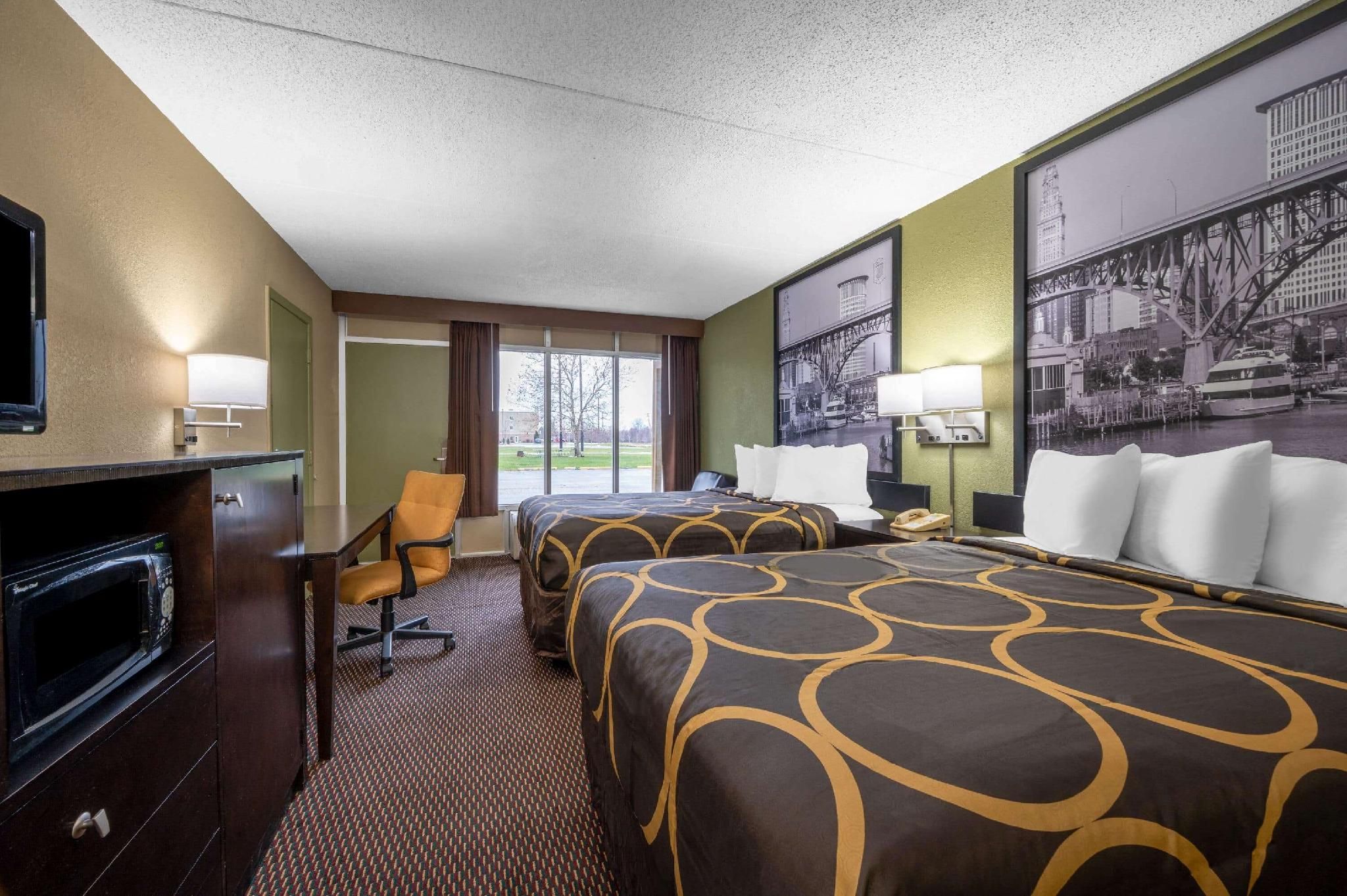 2 Double Beds, Dog Friendly, Non-Smoking