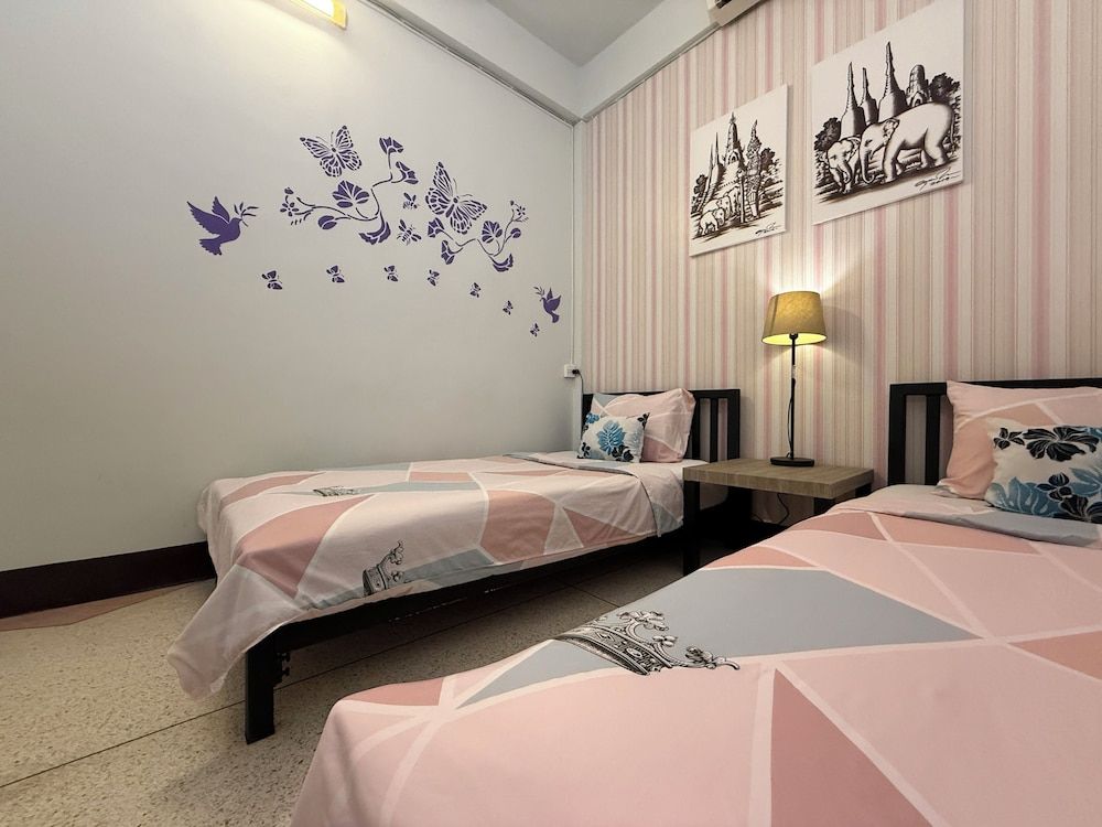 undefined Baan Nampetch Hostel 5