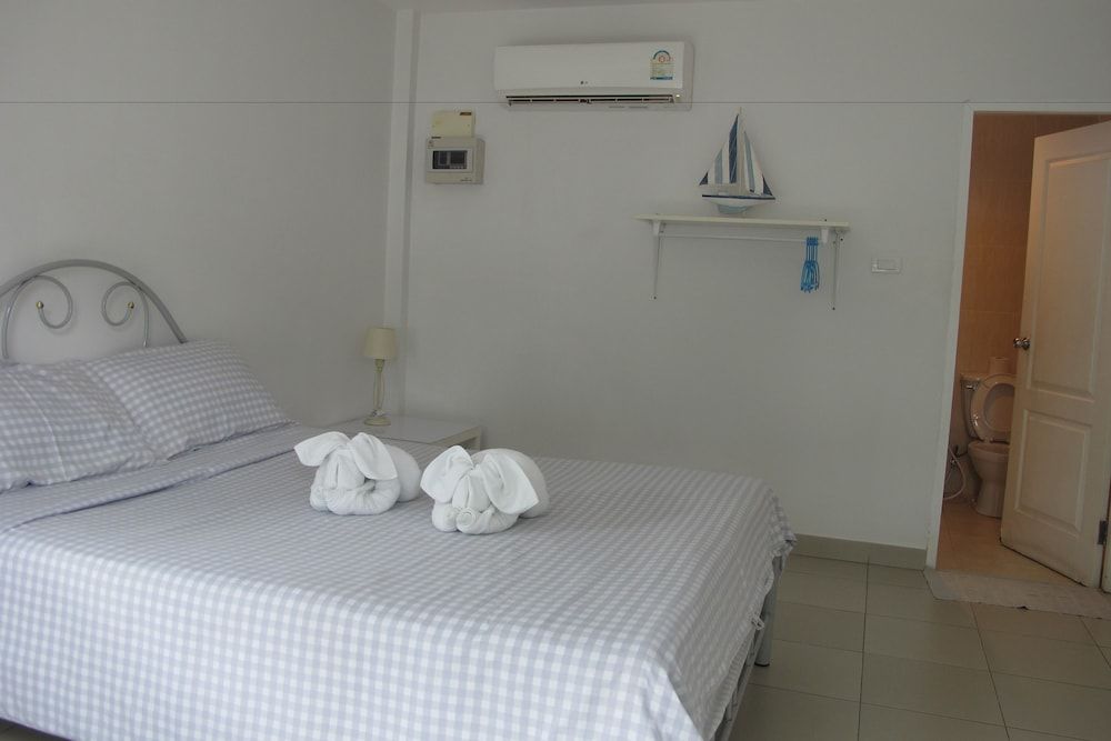 Charlie's Bungalow Bangalow Double Room 6