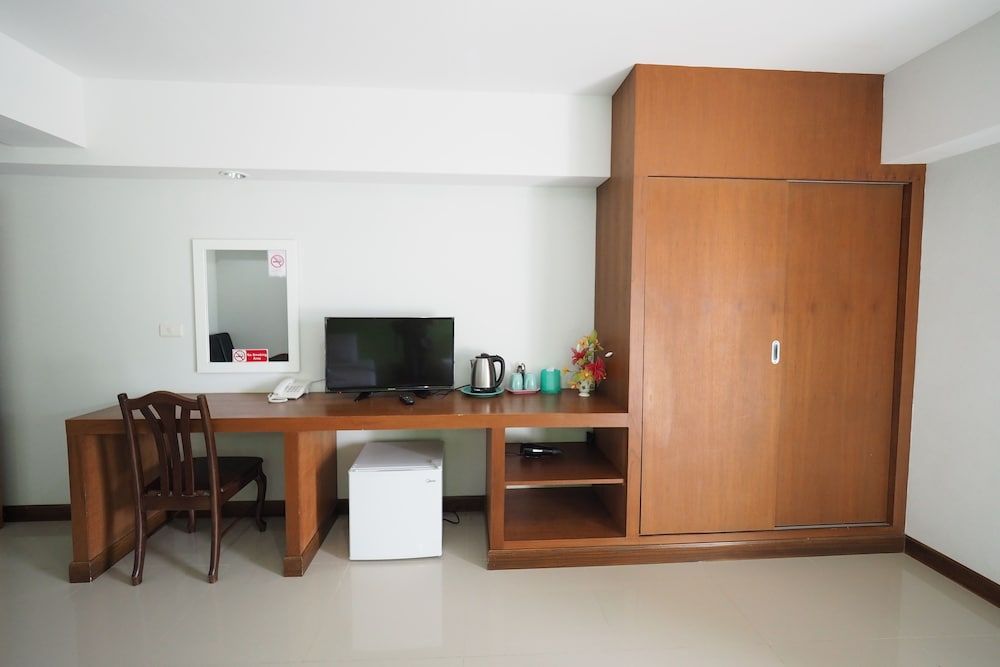 Phuhi Hotel Standard Double Room 8