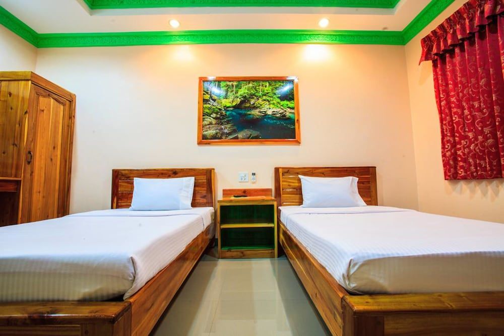 Pailin Resort Standard Twin Room 2