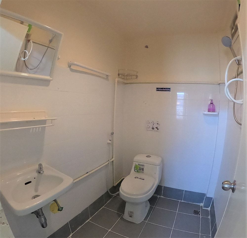 Golf-Sea-City Guest House Standard Room (Fan) 4