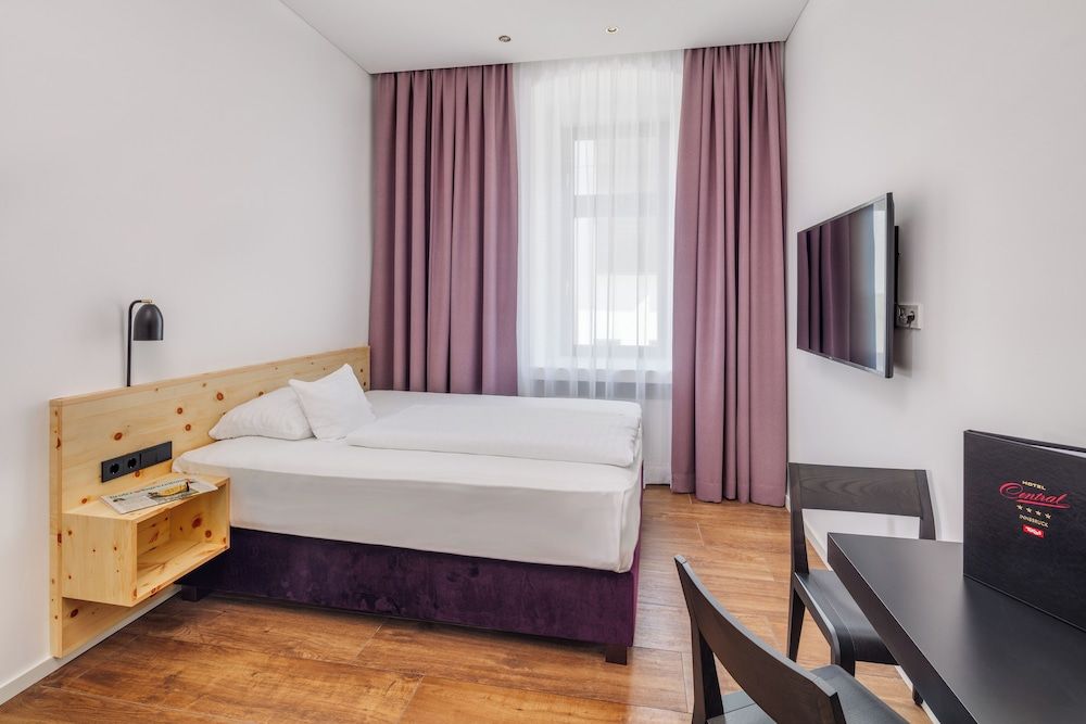 undefined Hotel Central 2