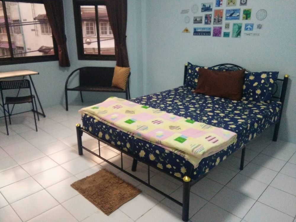 A & P House Charansanitwong Standard Room 4