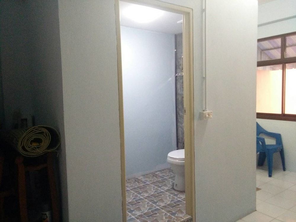 A & P House Charansanitwong Standard Room 8