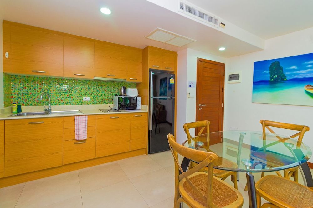 Karon Butterfly Residence Apartment, 1 King Bed with Sofa bed, Mountain View 10