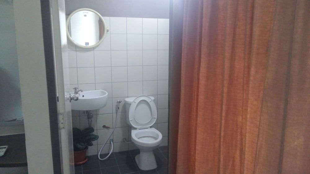 J 168 Living Standard Room 16