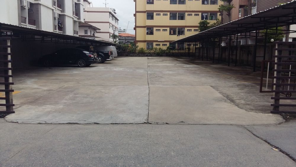 undefined J 168 Living 7