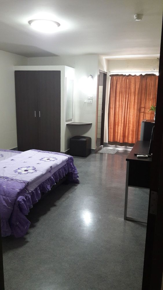 J 168 Living Standard Room 18