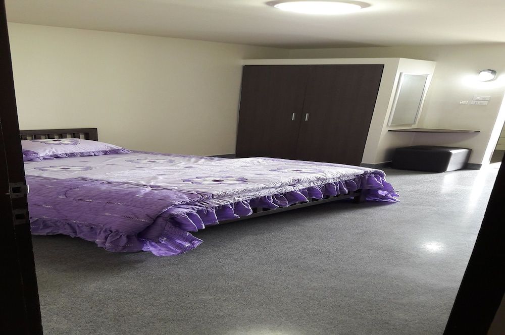 J 168 Living Standard Room 3