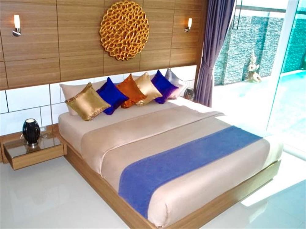 Villa, 2 Bedrooms, Poolside