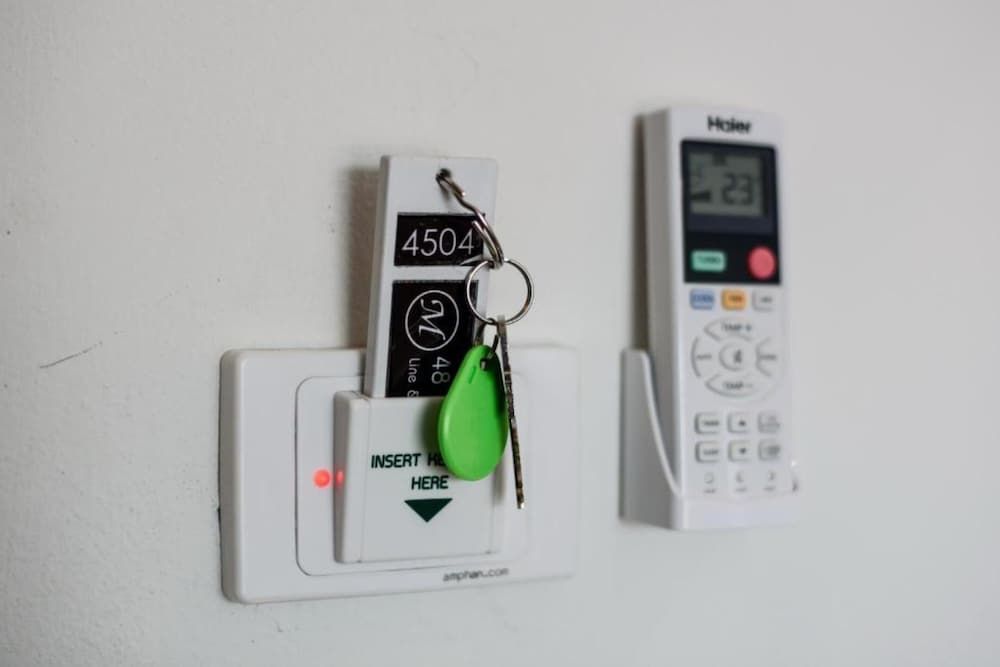 48 Metro Hotel Bangkok Deluxe Double Room 8