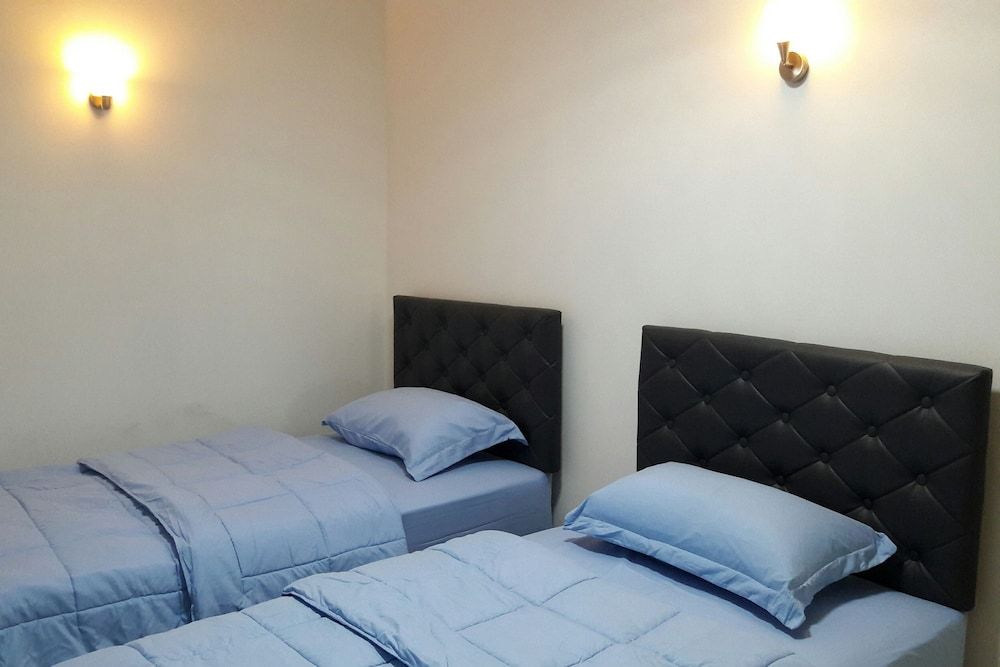 Sweet Pillow Hostel & Café Twin Room with Shared Bathroom 3