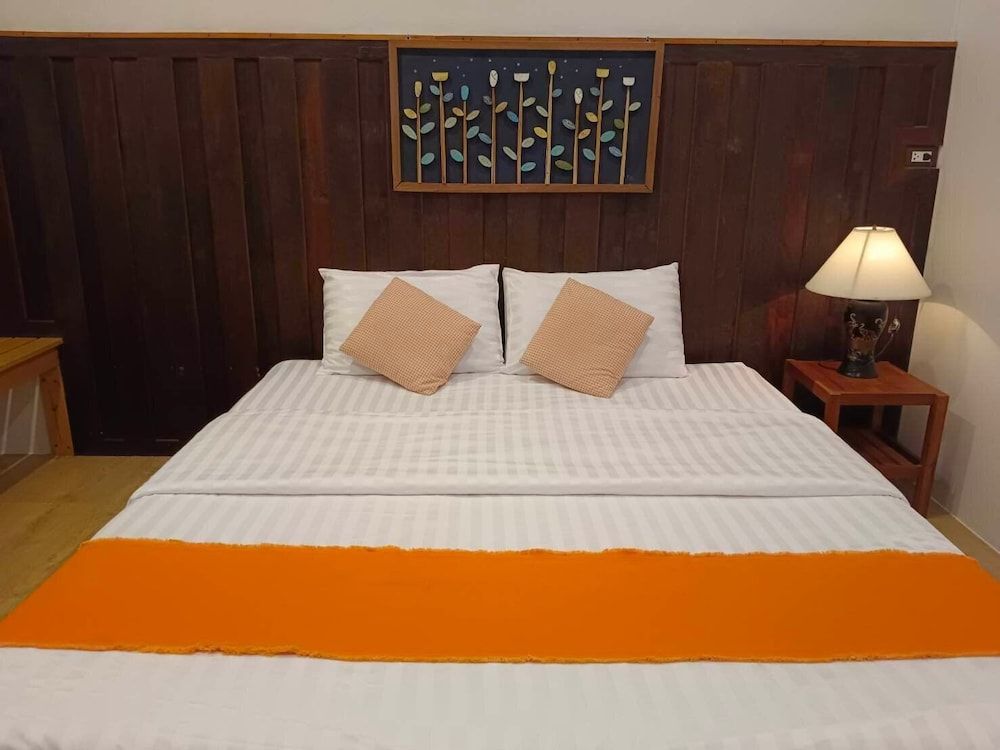 Superior Room, 1 King Bed, Non Smoking, Ensuite