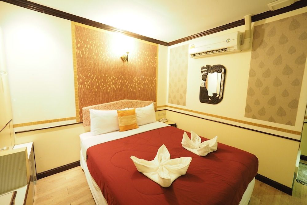 undefined Honey House1