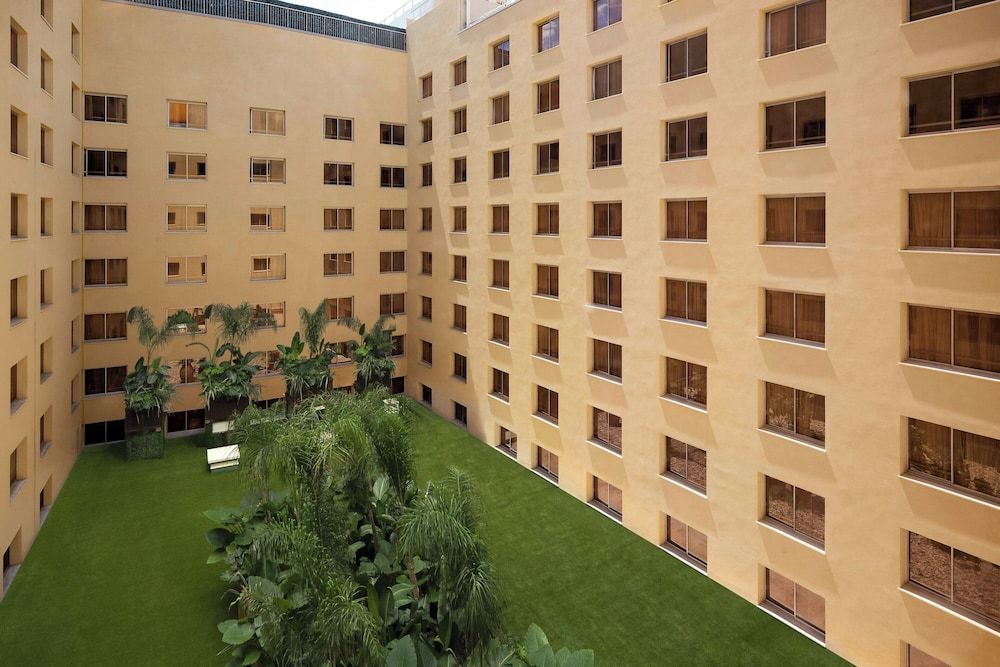 Le Meridien Nice Classic Room, 2 Twin Beds, Non Smoking, Courtyard View 3