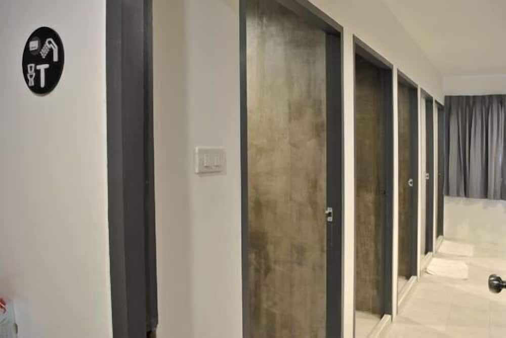 My Hostel Ratchada Private Capsule Male Dormitory 10