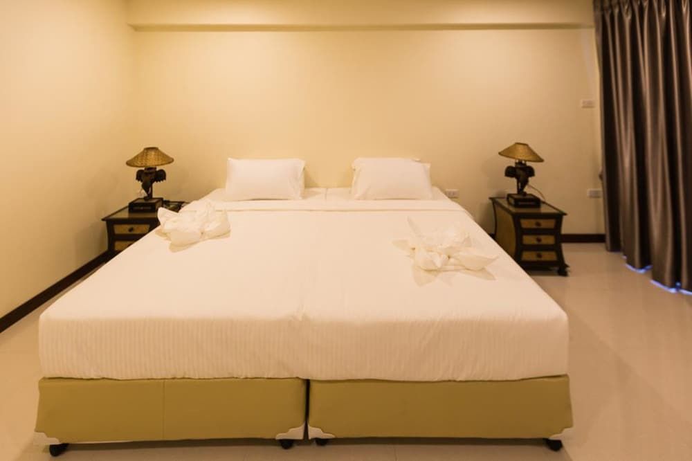 Marina Jomtien Beach Standard Double Room 4