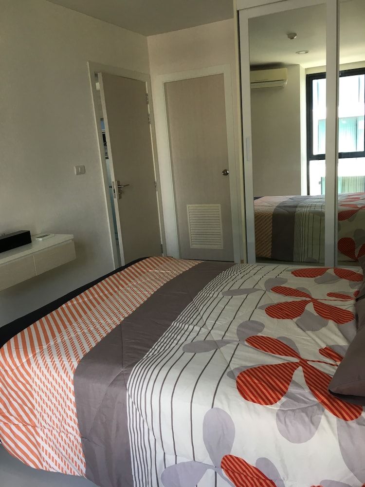 undefined Acqua Condo - 505 by Axiom 7