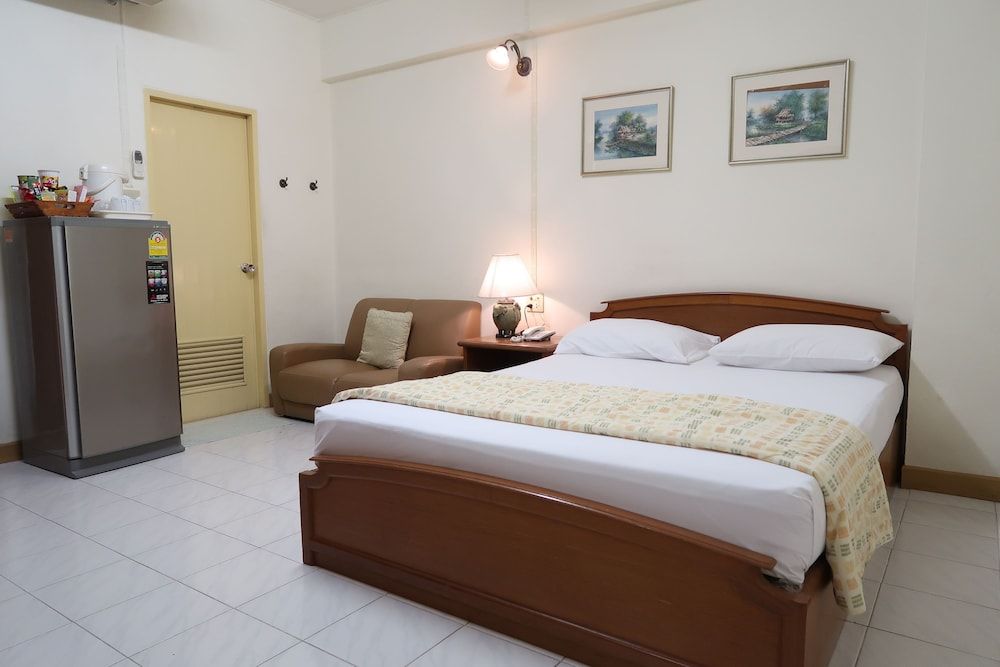 undefined Phawana Sweet Hotel