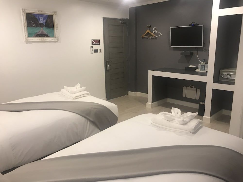 Superior Twin Room