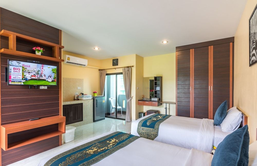 T.Y. Airport Inn Twin Room 3