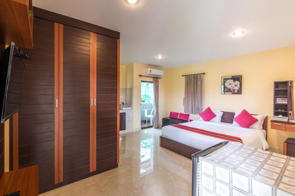 T.Y. Airport Inn Double Room 4