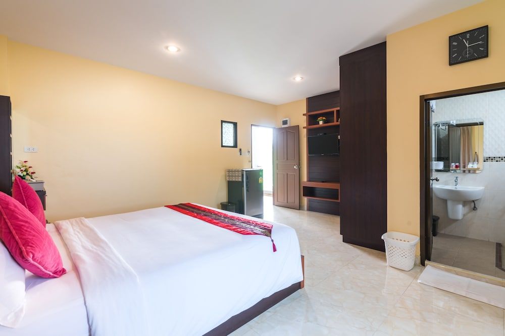 T.Y. Airport Inn Double Room 3