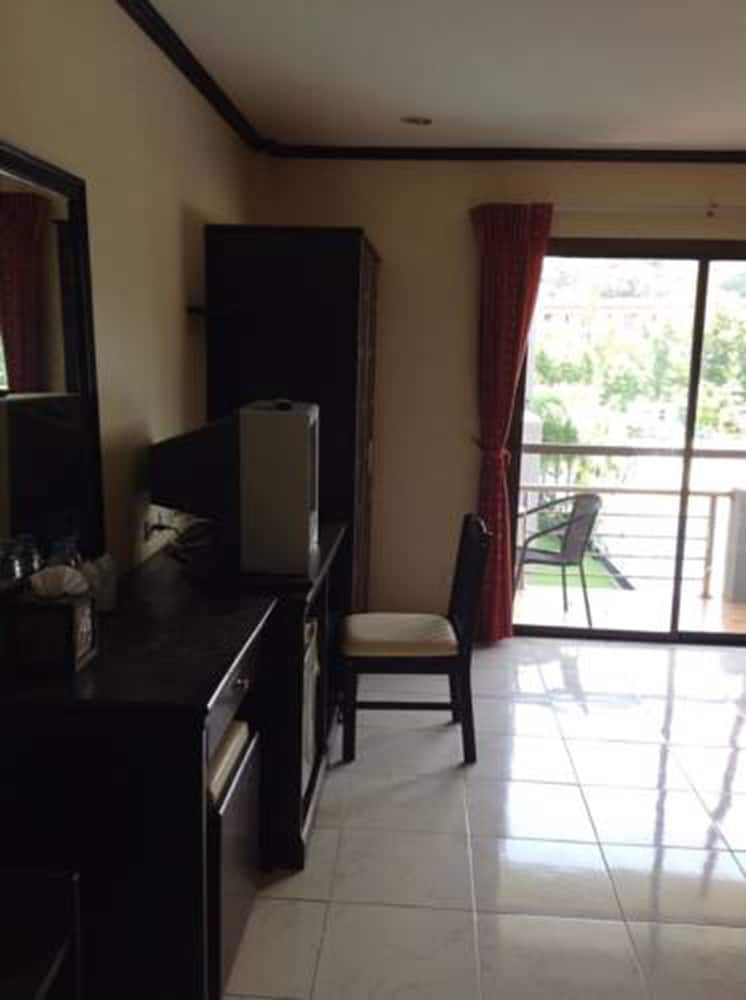 undefined Baantonkhao Kata Beach 10