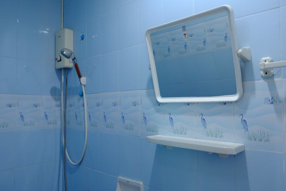 Somjainuk Resort 2 Quadruple Room 4