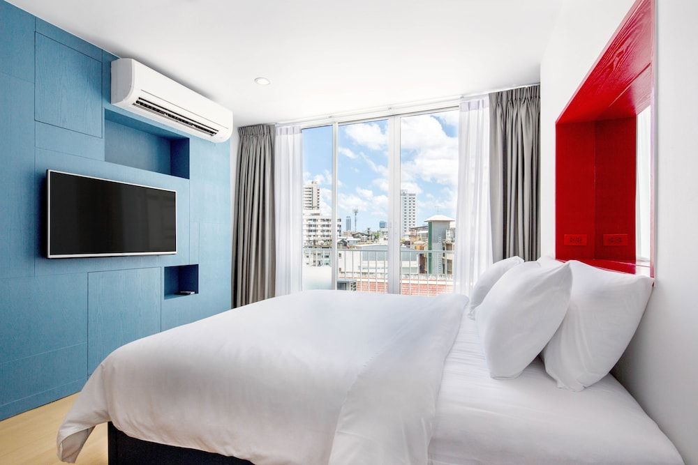 undefined 128 Room And Massage 2