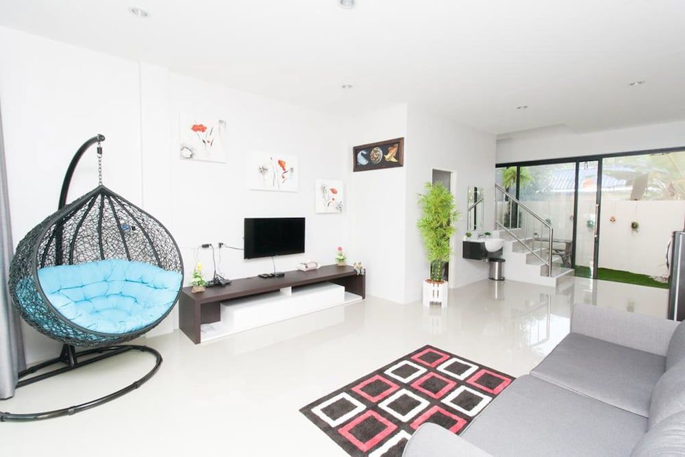 Mom House Mom House - 2 Bedroom House 8